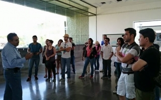 Explicaciones en el museo